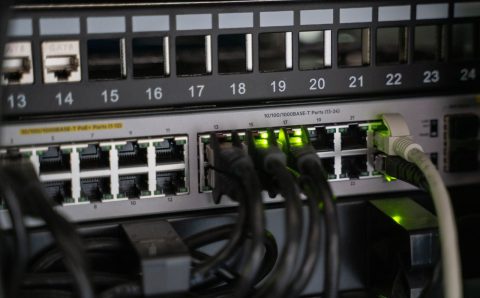 CS04-switch-and-patch-panel