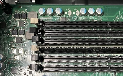 CS16-dimm-slots